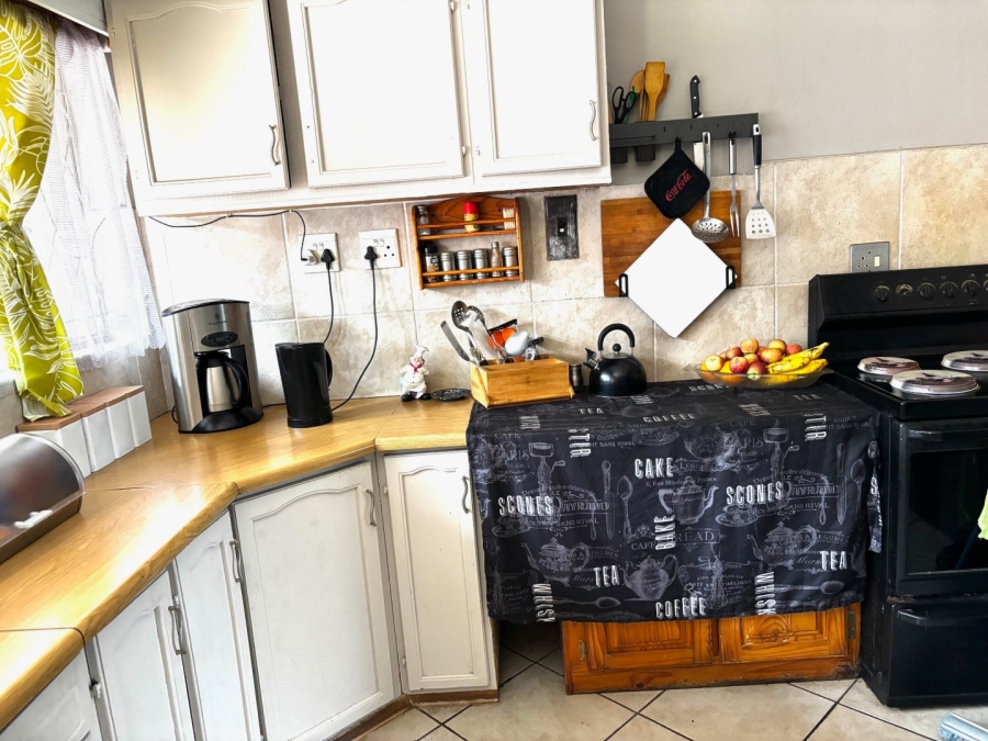 3 Bedroom Property for Sale in Songloed North West